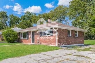 6811 Chamberlain Ct in University City, MO - Building Photo - Building Photo