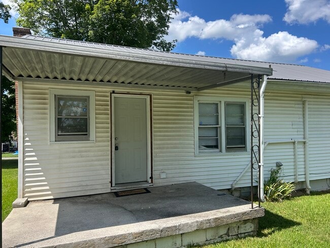 property at 400 Murray Rd NW