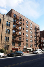 2401 Nostrand Ave in Brooklyn, NY - Foto de edificio - Building Photo