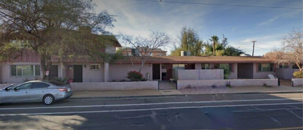 2901 East Roosevelt Street in Phoenix, AZ - Foto de edificio