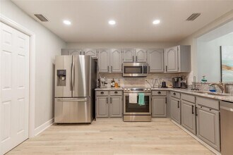 1508 S Bay Villa Pl in Tampa, FL - Building Photo - Building Photo