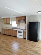 5550 Lyle Ln in Jacksonville, FL - Building Photo - Building Photo