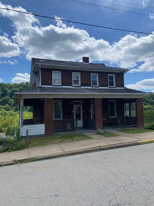 4900 3rd St, Unit 4902 in McKeesport, PA - Building Photo