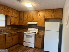 59 Sloan St in Mcdonough, GA - Building Photo - Building Photo