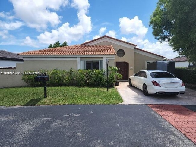 property at 559 SW 88th Pl E