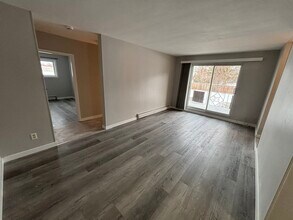 91-91 Ninth Ave in Kitchener, ON - Building Photo - Building Photo