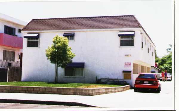 11254-11258 Oxnard St in North Hollywood, CA - Building Photo - Building Photo