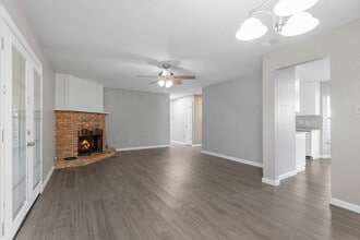 3001 Eastgate Ct in Tallahassee, FL - Building Photo - Building Photo