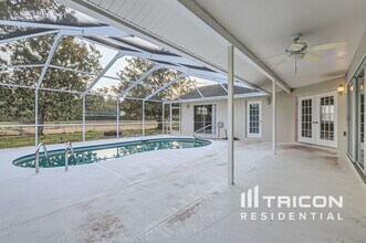 6104 Kinlock Ave in Spring Hill, FL - Building Photo - Building Photo