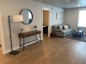 6044 Elysian Rd in Billings, MT - Foto de edificio - Building Photo