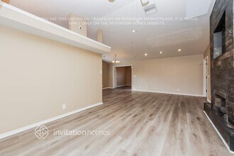 327 80th Ave NE in St. Petersburg, FL - Foto de edificio - Building Photo