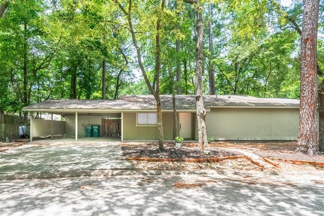 property at 2717 S Millbend Dr