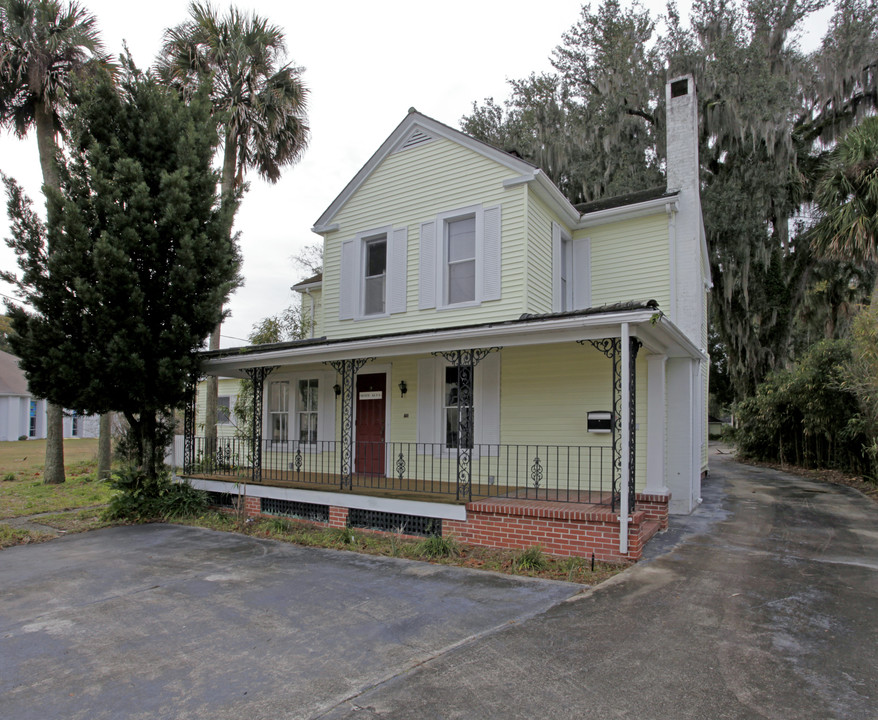 422 W New York Ave in DeLand, FL - Building Photo