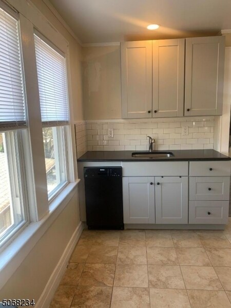 10 Hagert St in Nutley, NJ - Building Photo - Building Photo