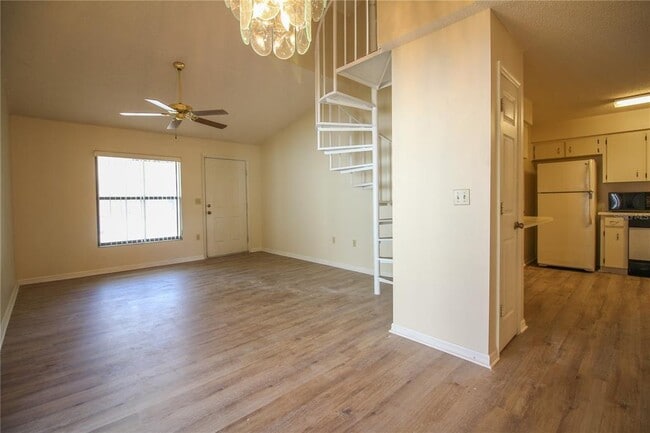 1230 Dosseywood Ln in Lakeland, FL - Building Photo - Building Photo