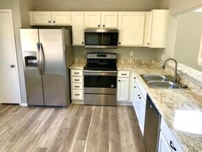 1323 W Desert Cloud Pl in Tucson, AZ - Building Photo - Building Photo