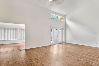 4707 Huron Dr in Pensacola, FL - Foto de edificio - Building Photo