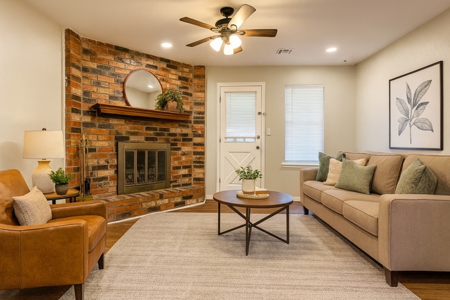 916 Brookhurst Blvd in Yukon, OK - Building Photo - Building Photo