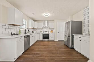 211 Millstone Dr in Hampton, GA - Building Photo - Building Photo