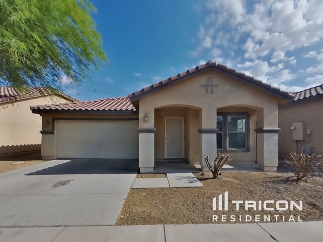 6320 W Sophie Ln in Phoenix, AZ - Building Photo - Building Photo