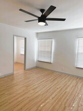 500 Almond Ave in Long Beach, CA - Building Photo - Building Photo