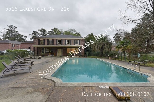 5516 Lakeshore Dr in Columbia, SC - Foto de edificio - Building Photo