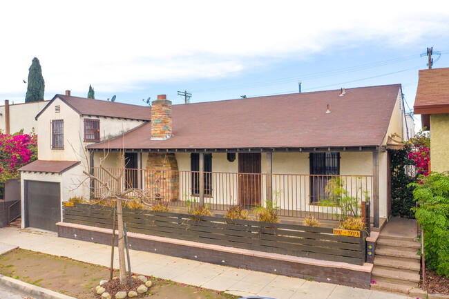 Longwood Apartments in Los Angeles, CA - Building Photo - Building Photo