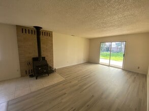 31 New Dawn Cir in Chico, CA - Building Photo - Building Photo