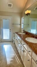 16255 Dickens St in Encino, CA - Building Photo - Building Photo