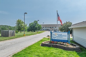 Meadow Glen Terrace in Indianola, IA - Building Photo - Building Photo