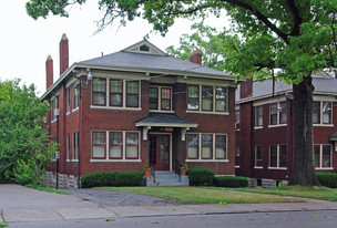 2631-2635 Highland Ave Apartments