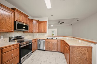 40344 Crestridge Dr in Gonzales, LA - Building Photo - Building Photo