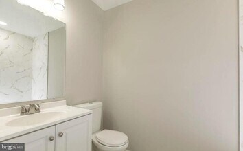 405 Quail Rd in Evesham, NJ - Building Photo - Building Photo