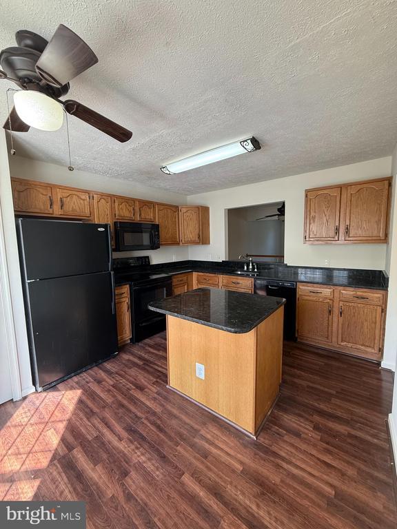 property at 105 W Park Dr