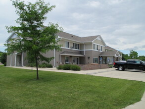 Buffalo Ridge Apartments in Worthington, MN - Building Photo - Building Photo