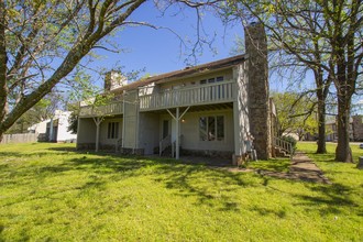 9018 Mahogany Row SE in Huntsville, AL - Building Photo - Building Photo