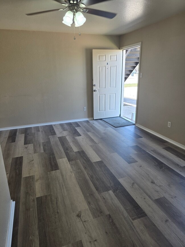 property at 1108 Horizon Dr