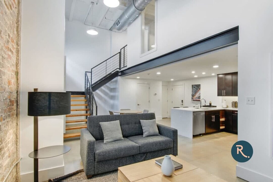 822 Howard Ave in New Orleans, LA - Building Photo