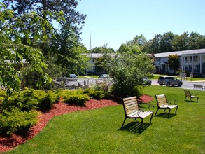 Mall & Starview Gardens in Mahwah, NJ - Building Photo - Building Photo