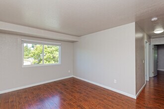 3024 Fruitvale Ave in Oakland, CA - Foto de edificio - Building Photo