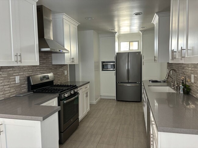 3002 Manhattan Ave in Glendale, CA - Building Photo - Building Photo