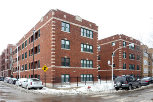 3001 W Gunnison Apartments