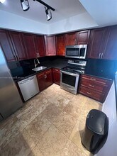801 Three Islands Boulevard in Hallandale Beach, FL - Foto de edificio - Building Photo