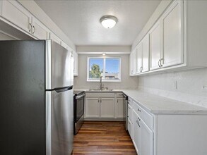 1501 W 14th Ave in Kennewick, WA - Building Photo - Building Photo