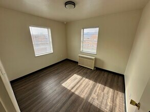 Virginia Junction in Baden, PA - Foto de edificio - Building Photo