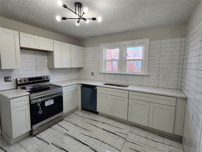 8373 Elmore Ave in St. Louis, MO - Building Photo - Building Photo