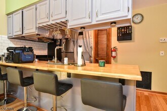 2 Davos Dr E in Vernon, NJ - Building Photo - Building Photo