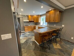 1120 E 14 Mile Rd in Royal Oak, MI - Building Photo - Building Photo