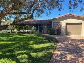 5461 NE 22nd Ave in Fort Lauderdale, FL - Building Photo - Building Photo