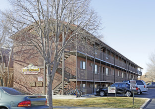 Peay's Apartments in Provo, UT - Foto de edificio - Building Photo